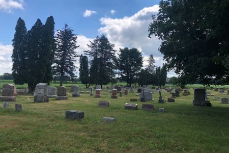 Maple Grove Cemetery 02.jpg