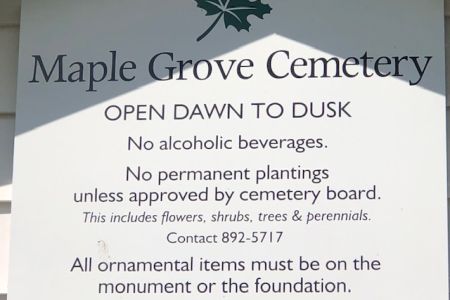Maple Grove Cemetery 05.jpg